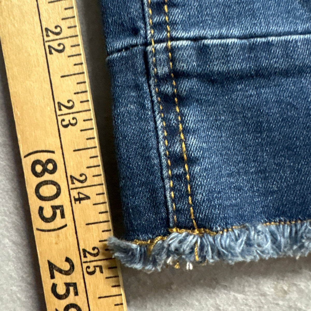 Denim & Co Womens Ankle Jeans Size 6P Blue Medium Wash Frayed Hem Stretch Petite