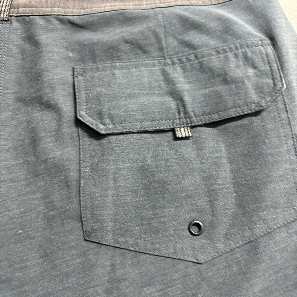 Laird Apparel Vantage Performance Board Shorts Mens 33 Blue Gray Swim Trunks