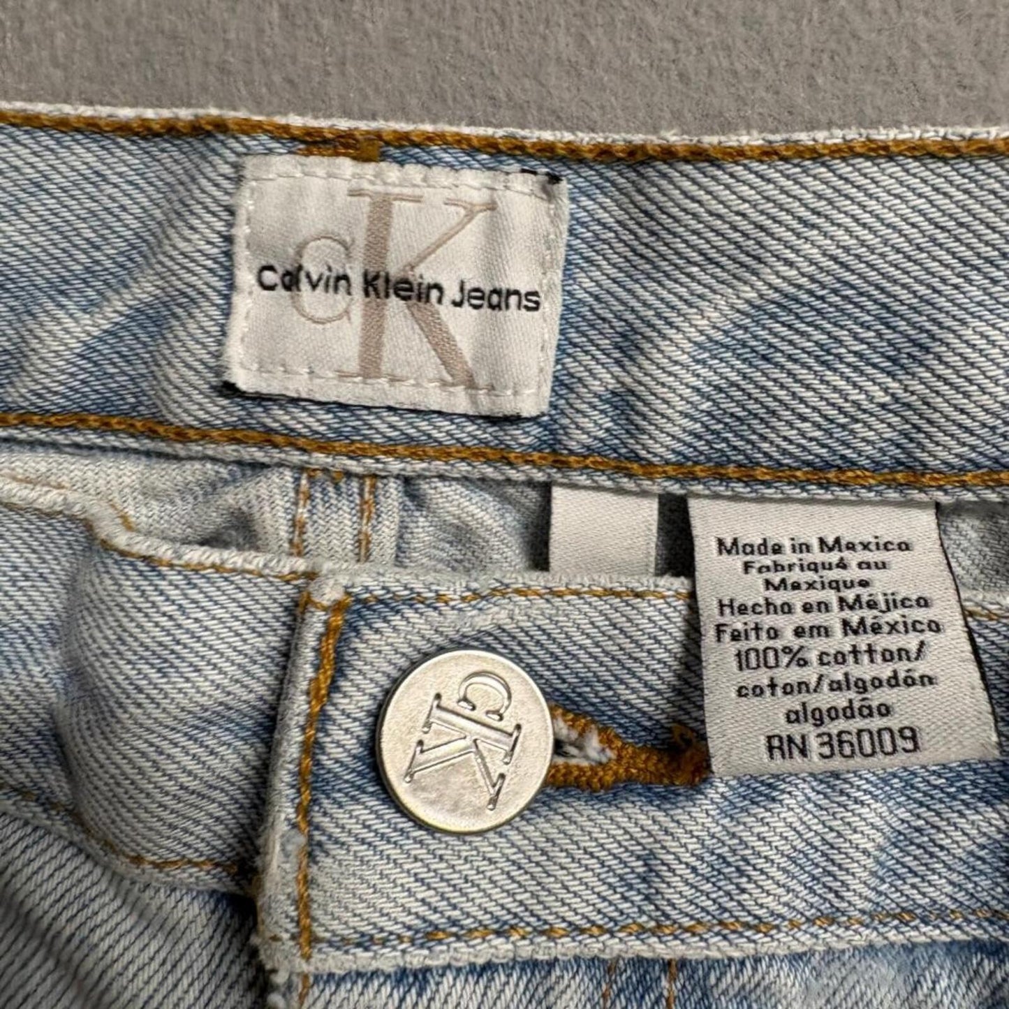 Vintage Calvin Klein Jeans Womens 10 Light Wash Denim High Rise Straight Leg