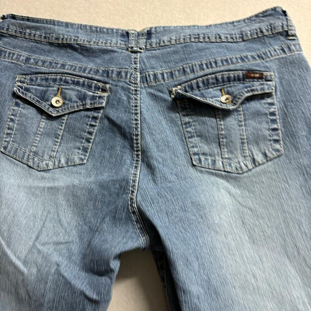 Angels Jeans Womens 16 Blue Denim Capri Crop Stretch Flap Pocket Mid Rise