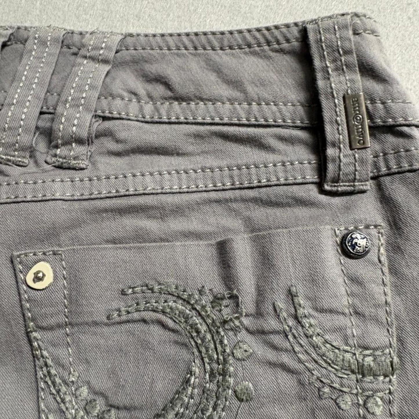 Attrattivo Gray Skinny Jeans Womens Size 27 Low Rise Stretch Embroidered Pockets