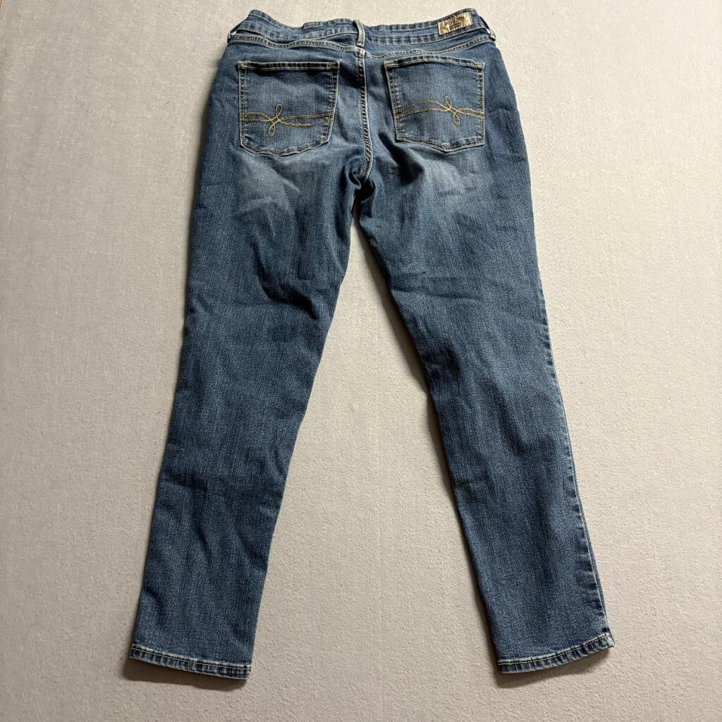 Denizen from Levis Skinny Jeans Womens Size 4M Blue Denim Stretch