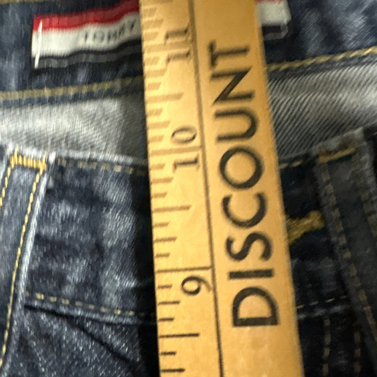 Tommy Hilfiger Mens Jeans Size 30x30 Blue Medium Wash Straight Leg Denim Pants