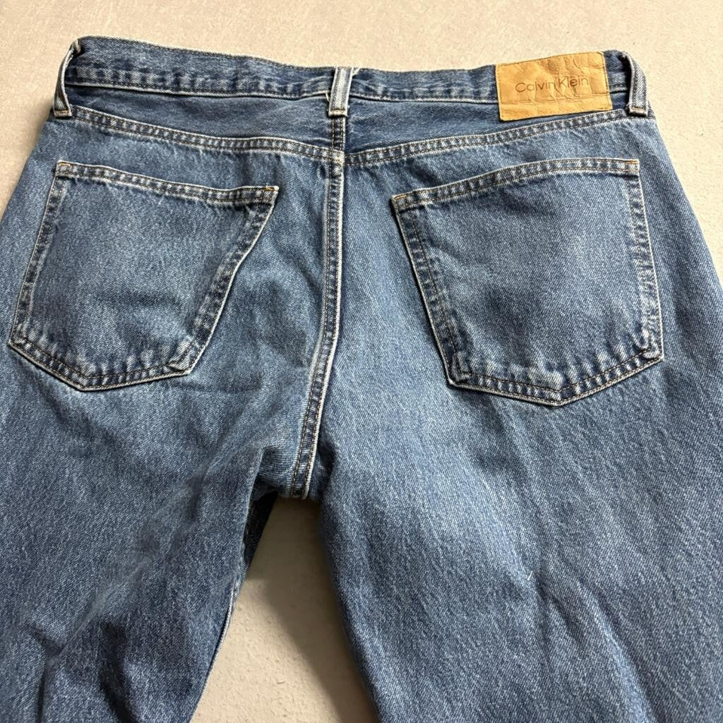 Calvin Klein Standard Straight Jeans Mens 34x30 Blue Denim Classic Fit Pant