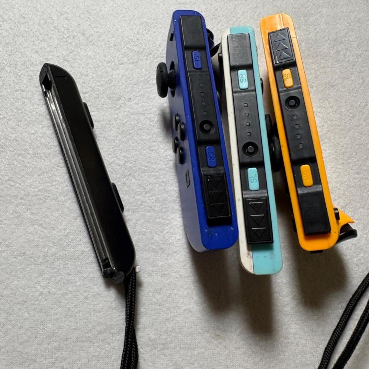 Nintendo Switch Joy-Con Controllers Lot of 3 Blue Light Blue Yellow For Parts