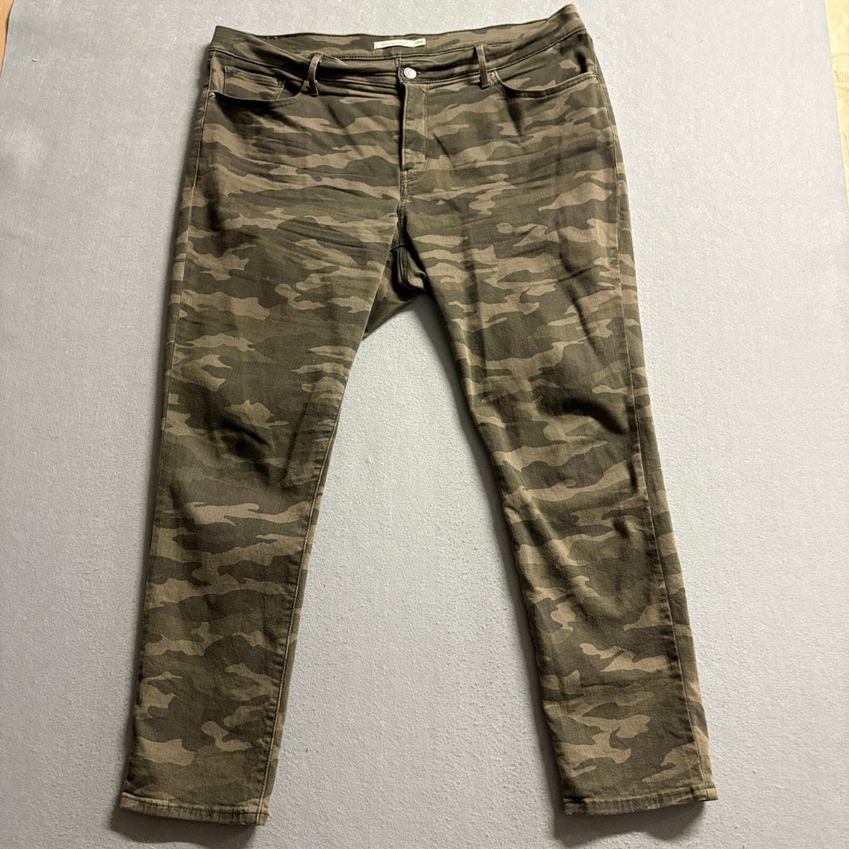 Levis 311 Shaping Skinny Jeans Womens 18W Camo Camouflage Stretch Denim