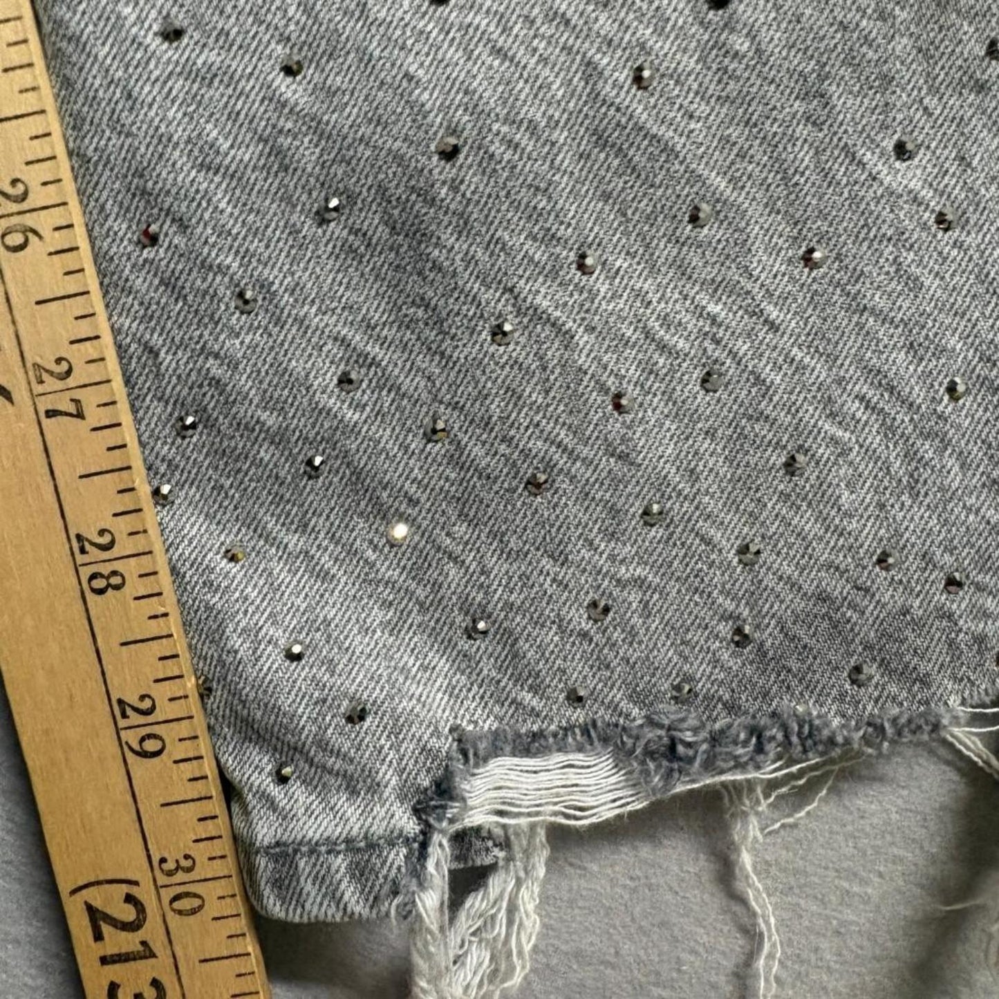 American Eagle Super High Rise Straight Jeans Womens 6 Gray Rhinestone Raw Hem