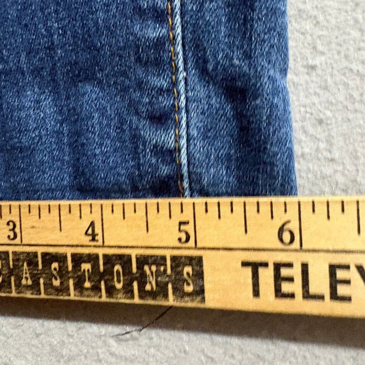 KUT From The Kloth Jeans Womens 4P Blue Denim Straight Leg Medium Wash Stretch
