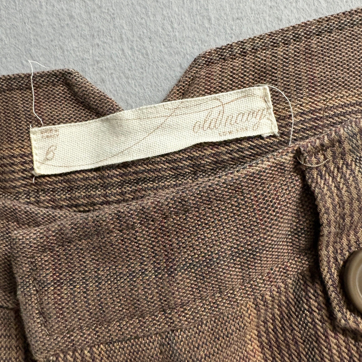 Old Navy Womens Size 6 Brown Plaid Crop Capri Pants Cuffed Low Rise Y2K