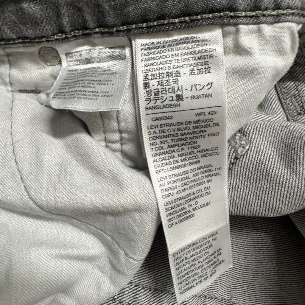 Levis 541 Athletic Taper Jeans Mens 40x32 Gray Distressed Ripped Denim