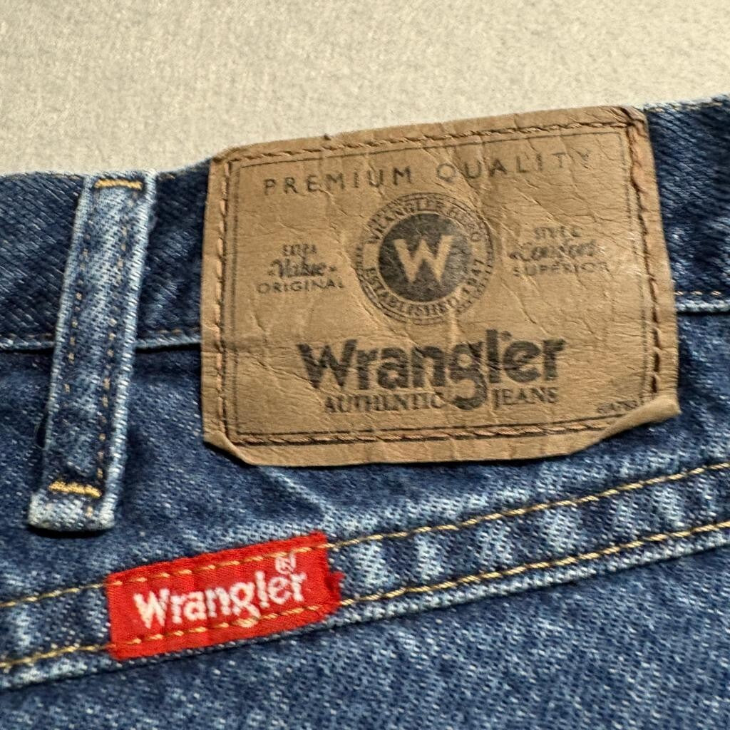 Wrangler Hero Regular Fit Jeans Mens 40x29 Blue Denim 100% Cotton 5-Pocket