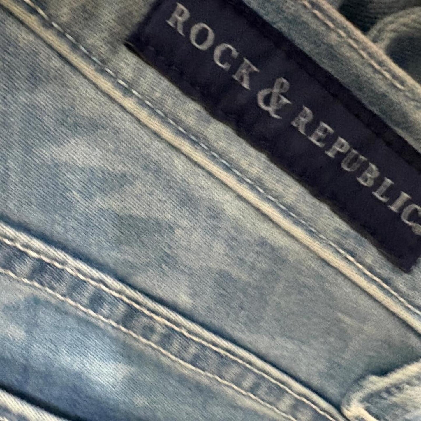 Rock and Republic Berlin Skinny Jeans Womens 4M Blue Aztec Geometric Print