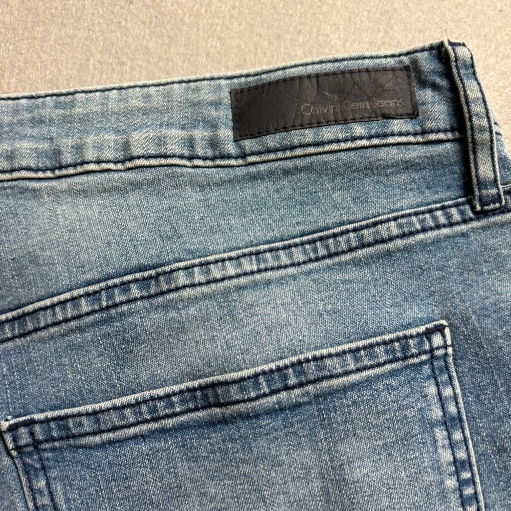 Calvin Klein Jeans Womens City Short Denim Bermuda Shorts Size 14 Blue Stretch