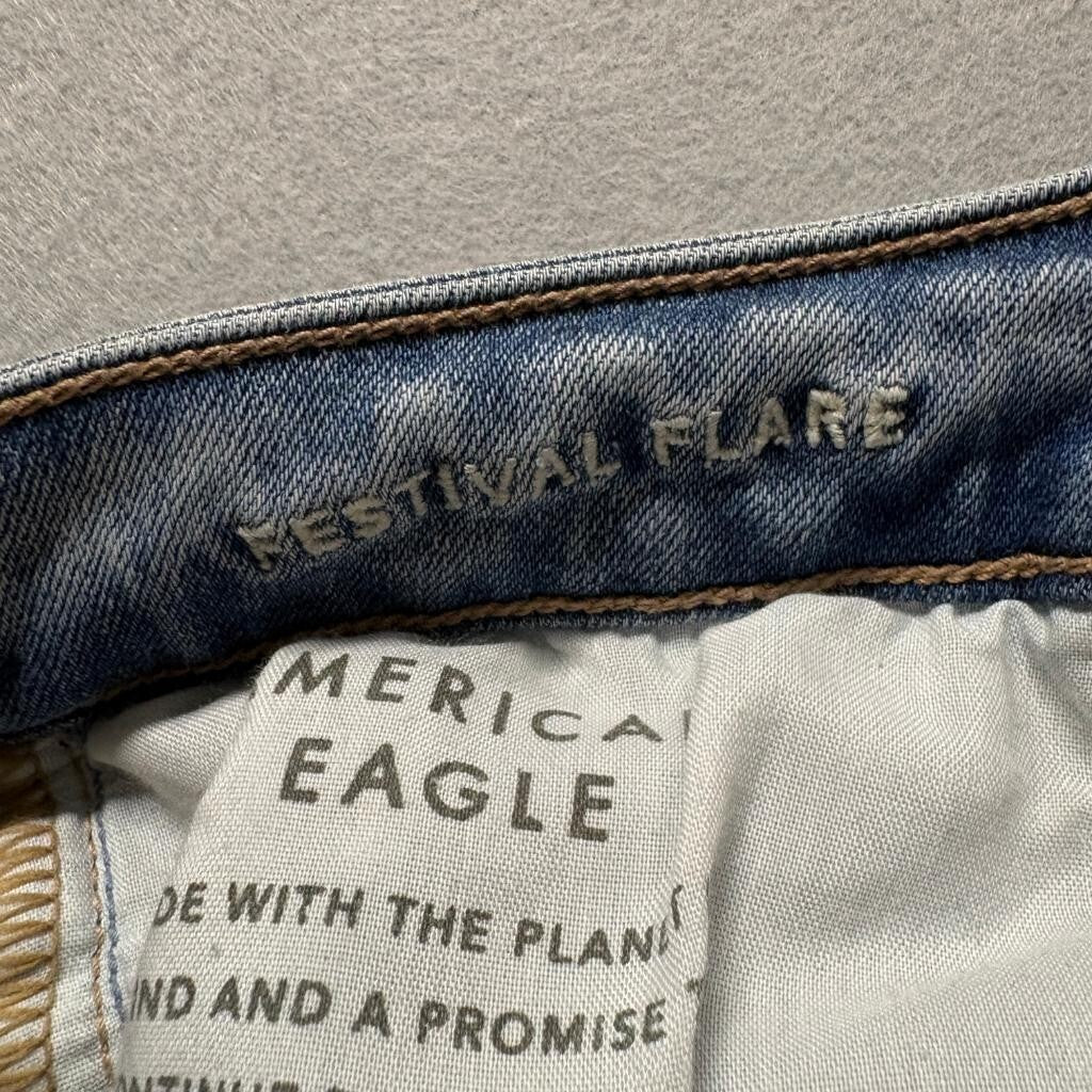 American Eagle Festival Flare Jeans Womens 8 Next Level Stretch Raw Hem Blue