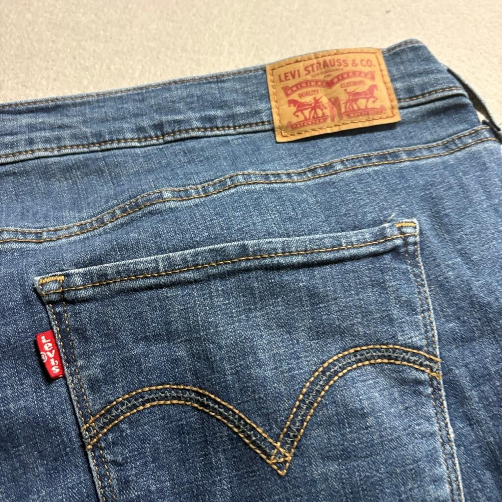 Levi's Classic Straight Jeans Womens 22W S Blue Denim Stretch Plus Size 22 Short