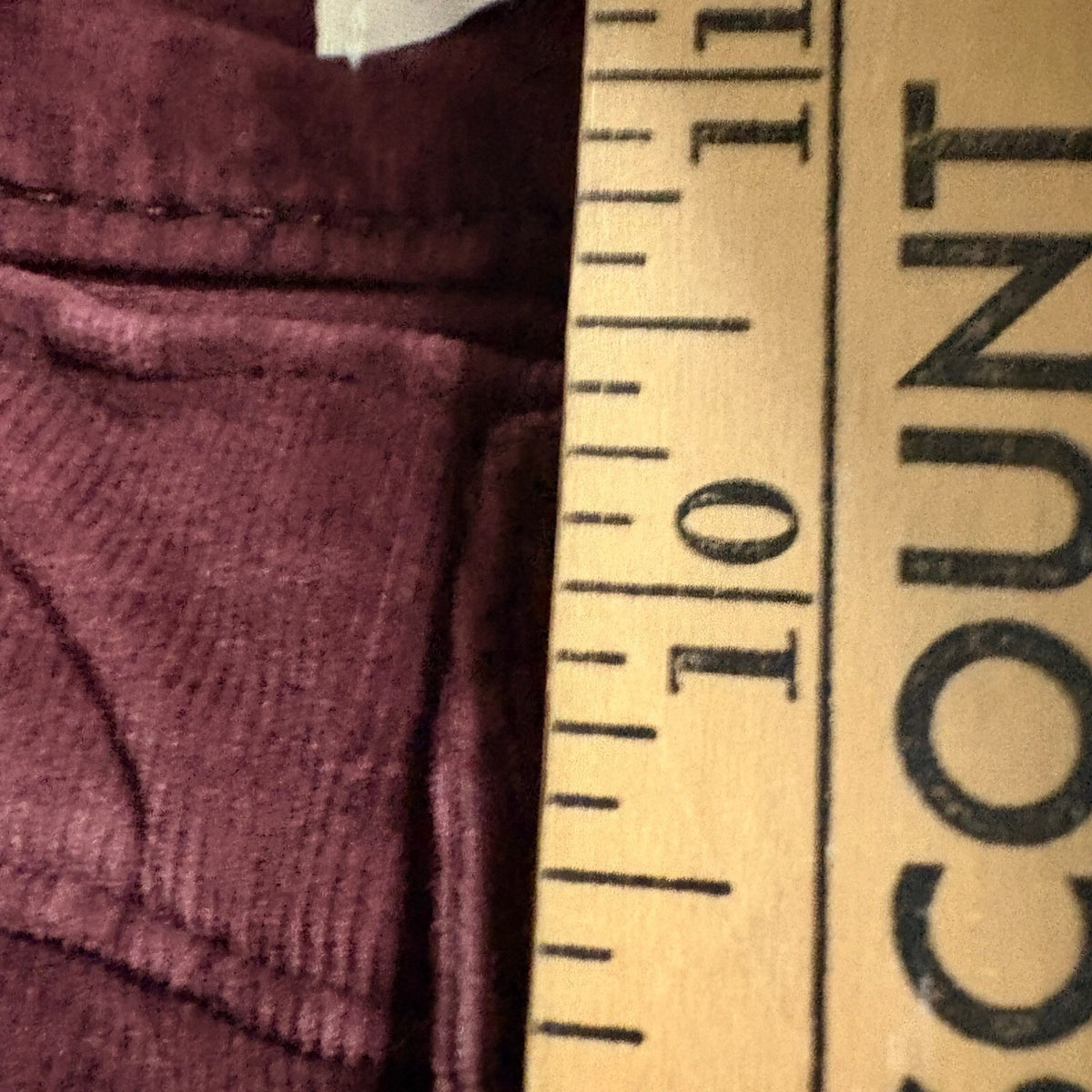 Levi's 724 High Rise Straight Corduroy Pants Womens Size 28 Burgundy Maroon Red