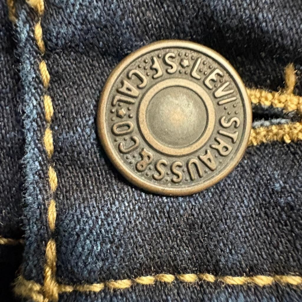 Levis 711 Skinny Jeans Womens 27x30 Dark Wash Blue Denim Mid Rise Stretch