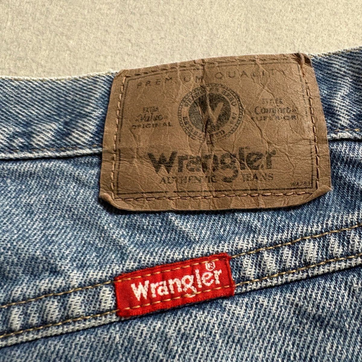 Wrangler Hero Mens Jeans 31x32 Blue Denim Straight Leg Regular Fit Workwear