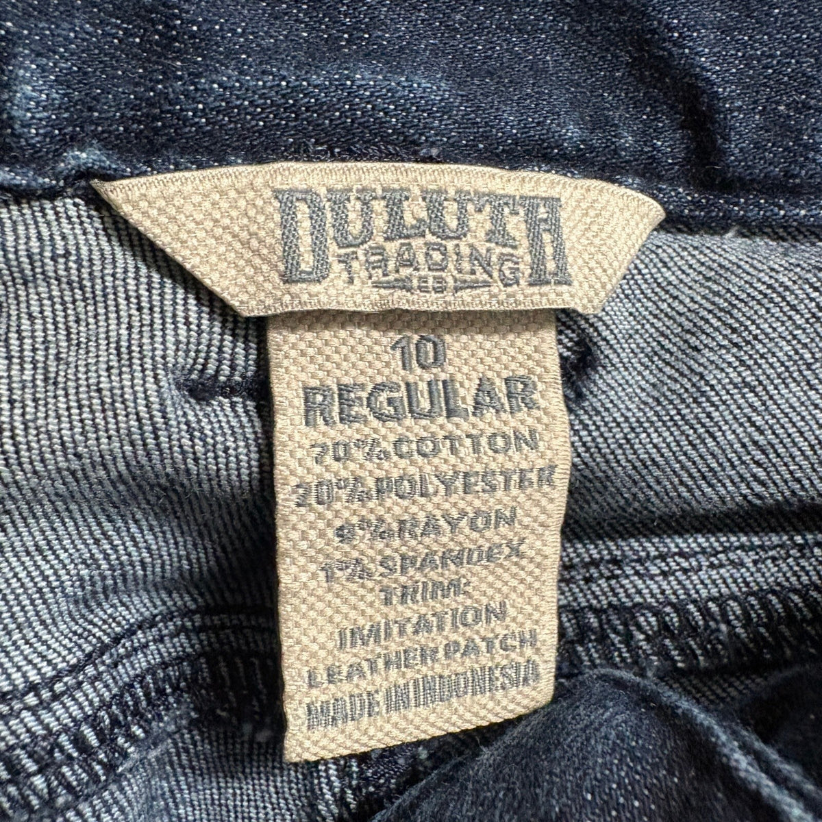 Duluth Trading Co Womens 10 Regular Curvesetter Waistband Dark Wash Utility