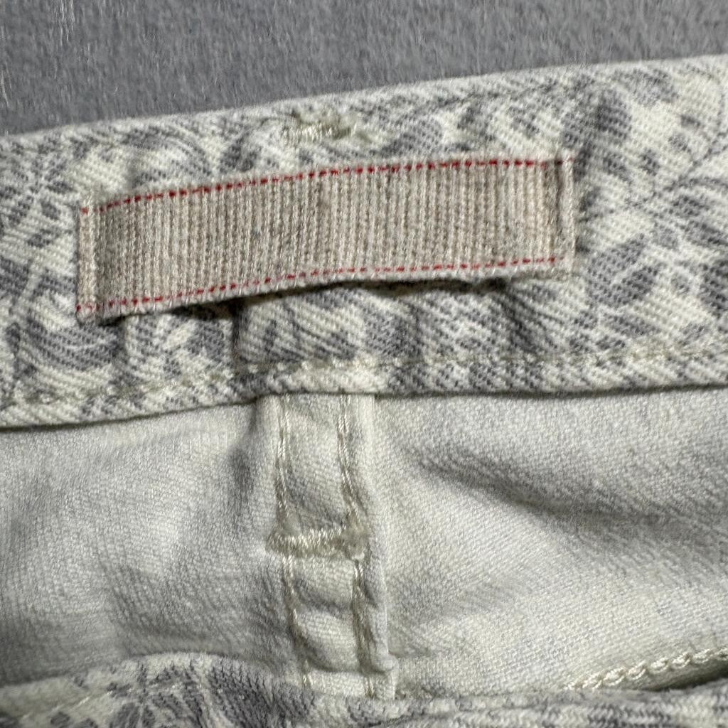 Uniqlo UJ Floral Jeans Womens 28 Gray White Damask Paisley Print Stretch Denim