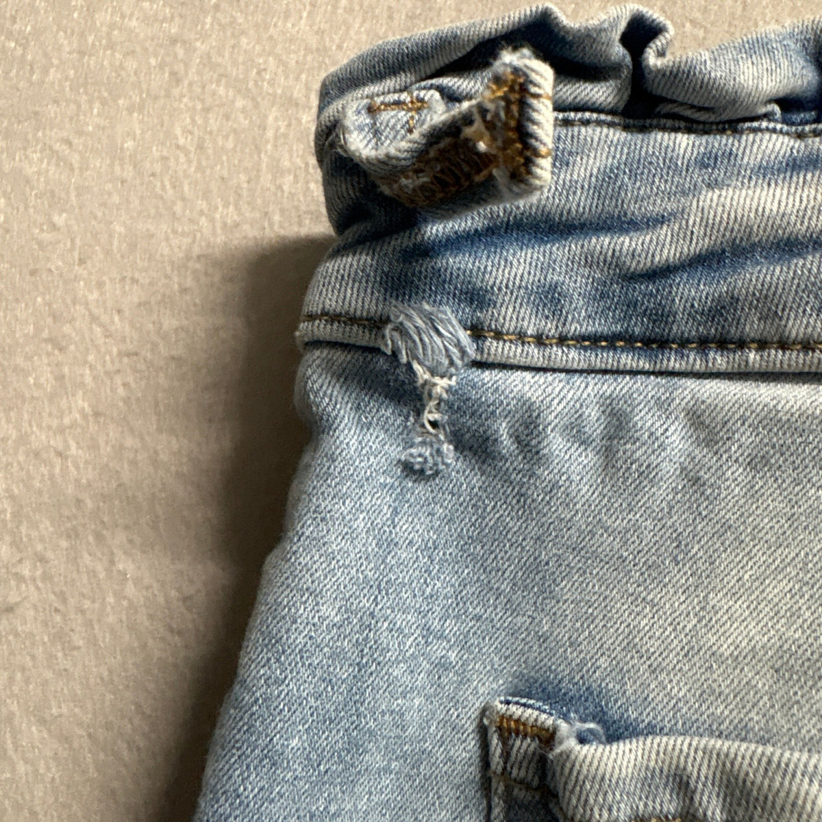 Ashley Mason Paperbag Waist Jeans Womens Size 9 Light Wash Raw Hem Stretch Blue