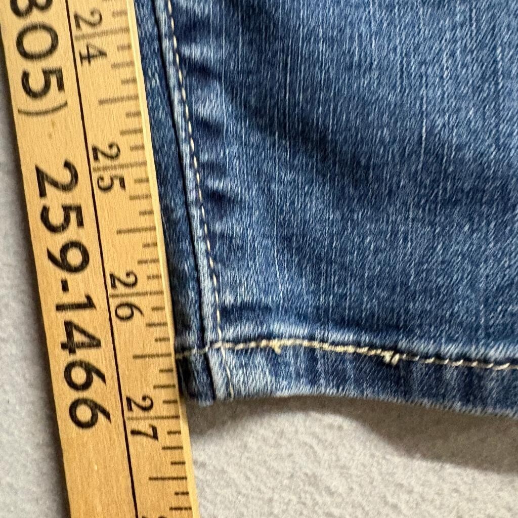 Signature by Levi Strauss Totally Shaping Pull On Skinny Jeans Womens 4M 27x30