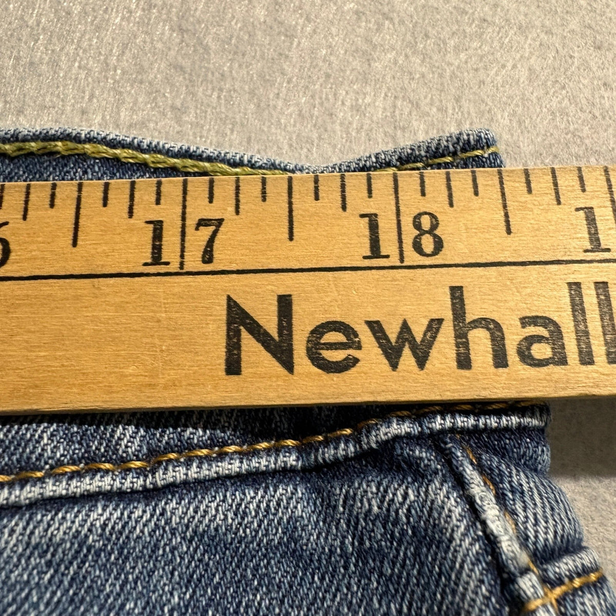Levi's 505 Regular Fit Jeans Mens 38x34 Blue Denim Medium Wash Straight Leg