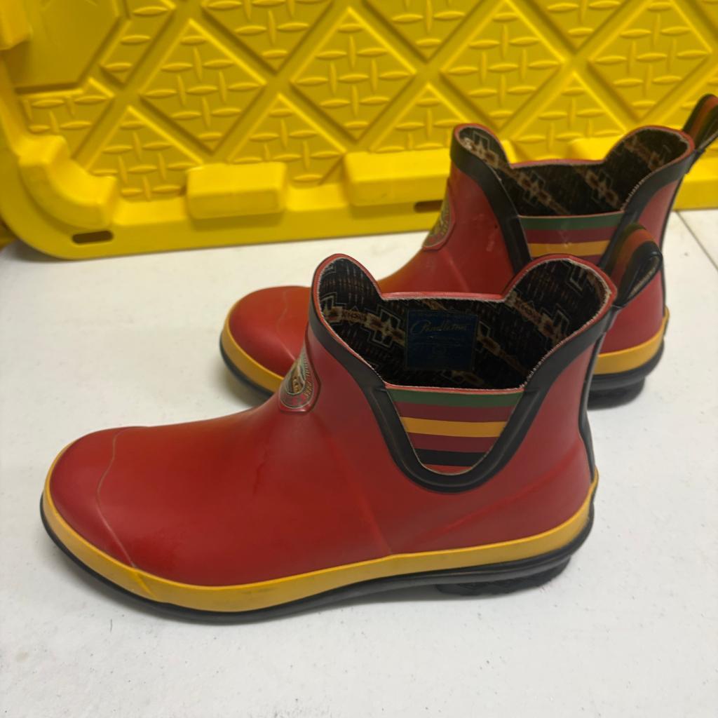 Pendleton Mount Rainier National Park Rain Boots Womens Size 10 Red Yellow