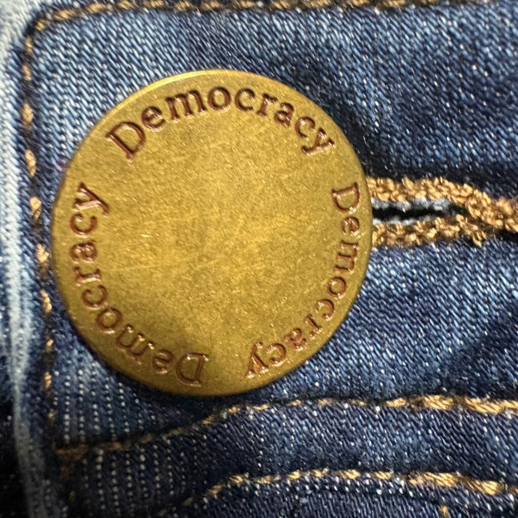 Democracy Ab Technology Crop Jeans Womens Size 8 Blue Denim Fringed Hem