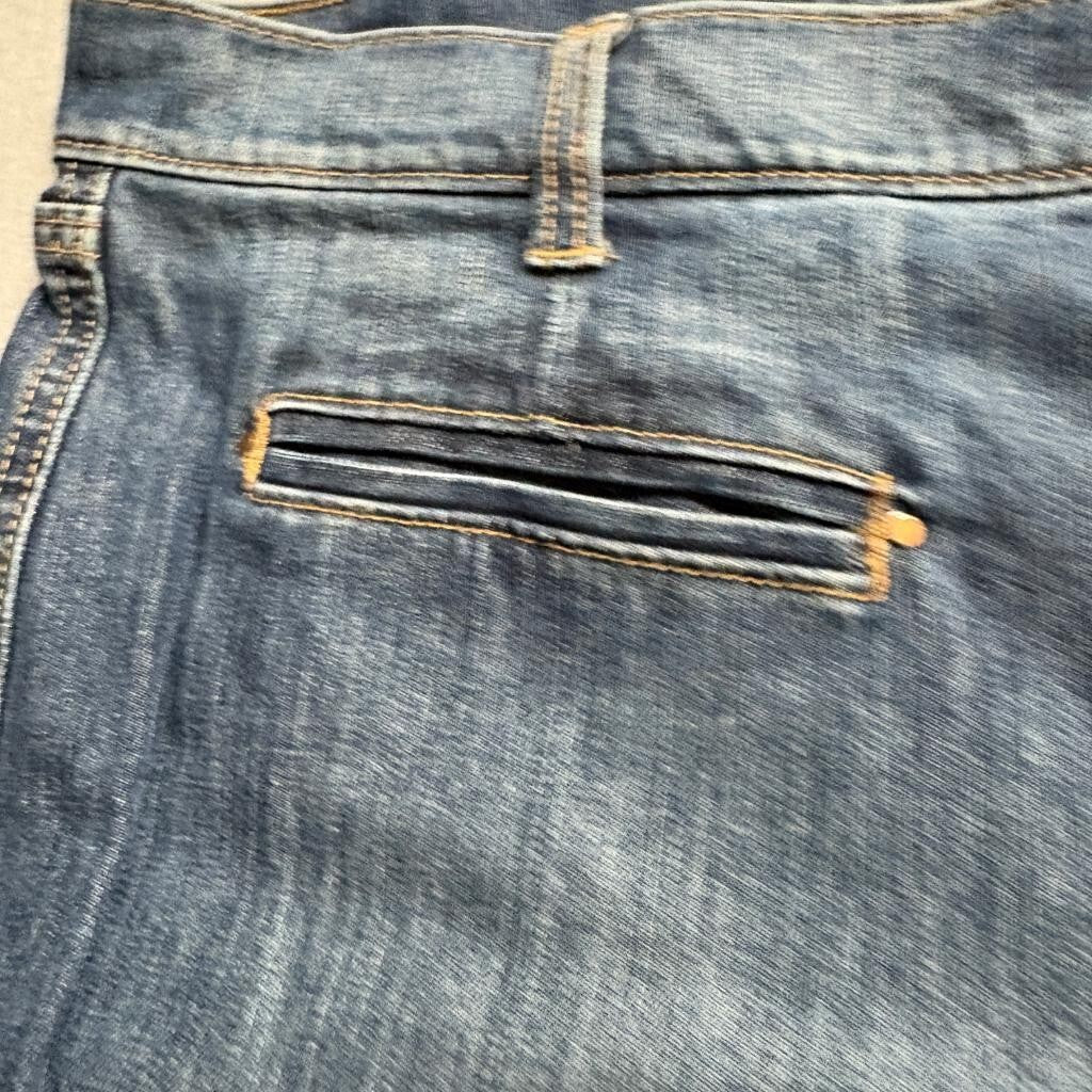 Old Navy The Sweetheart Jeans Womens 18 Regular Blue Denim Classic Rise Bootcut