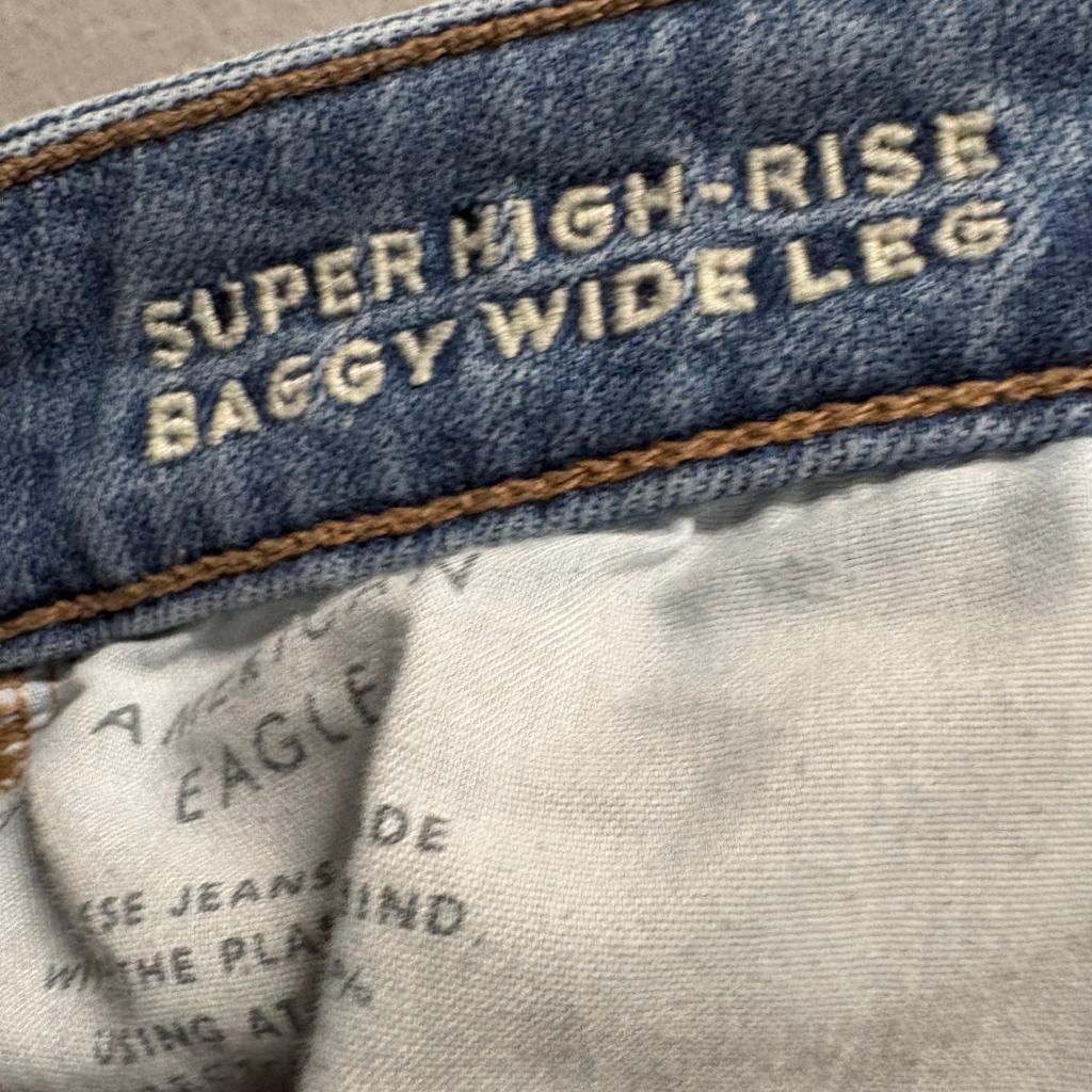 American Eagle Super High Rise Baggy Wide Leg Cargo Jeans Womens 6 Regular Blue
