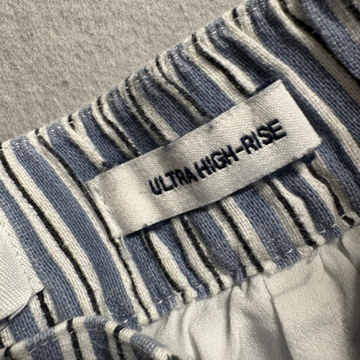 Hollister Ultra High Rise Pants Womens Small Blue White Striped Wide Leg Crop