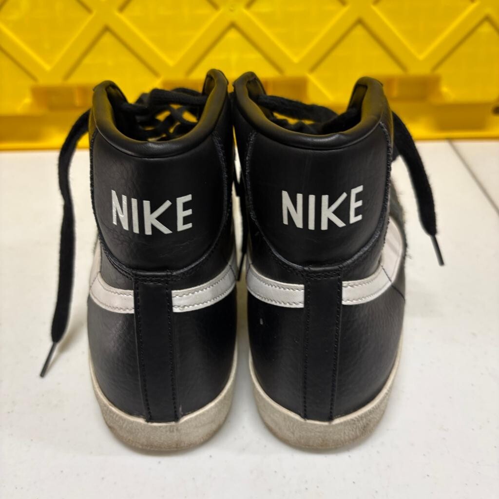 Nike Blazer Mid 77 Vintage Black White Mens Size 11.5 BQ6806-002