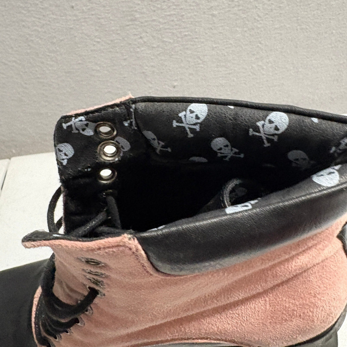 Lamoda Womens Size 7 Platform Combat Boots Black Pink Skull Print Lining Chunky