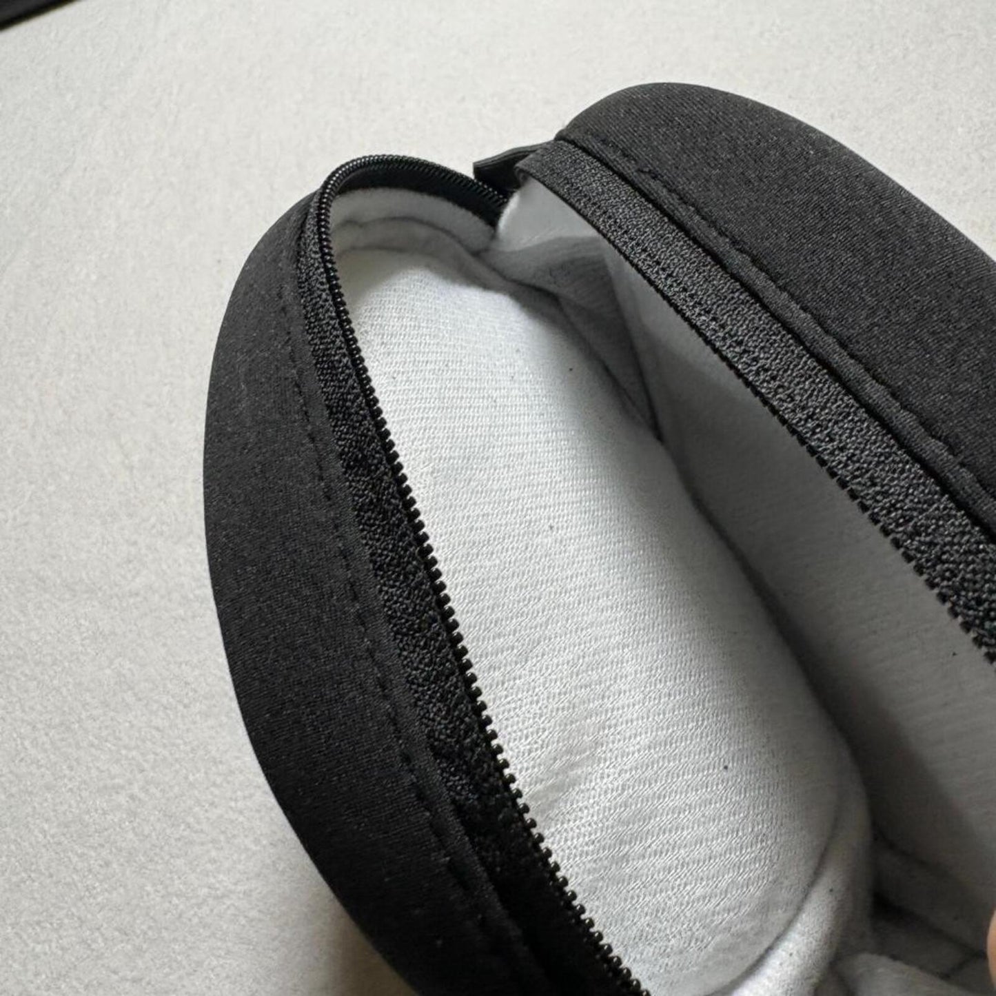 Beats by Dre Soft Zipper Case Black with Purple Logo for Headphones