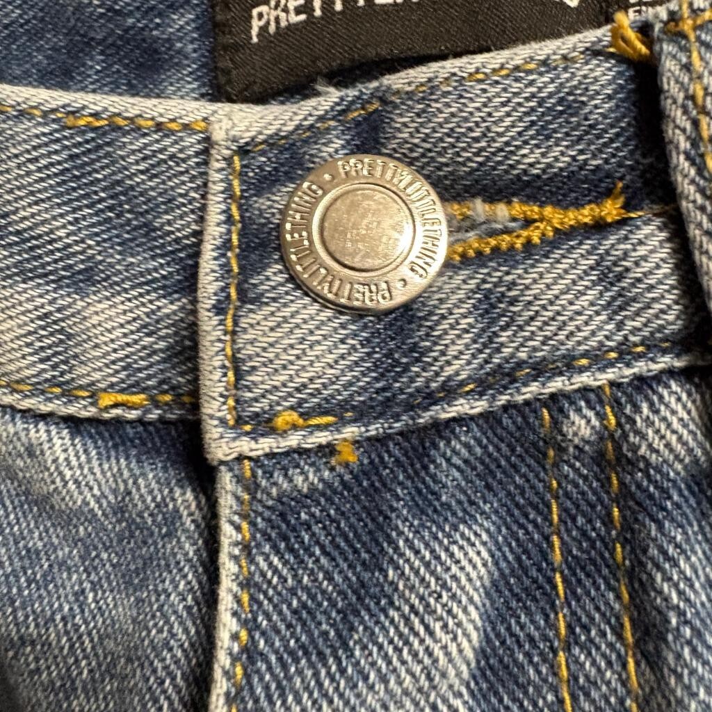 PrettyLittleThing High Rise Straight Leg Jeans Womens US 2 Blue Split Hem Ripped