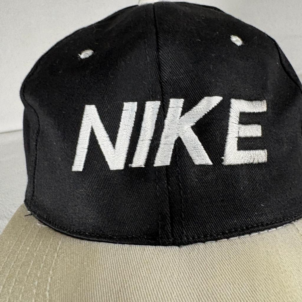 Vintage Nike Spellout Snapback Hat Mens Black Beige Two Tone Cap Cameo Tag