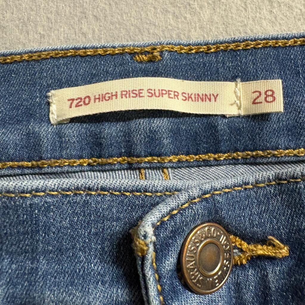 Levis 720 High Rise Super Skinny Jeans Womens 28 Distressed Ripped Blue Denim