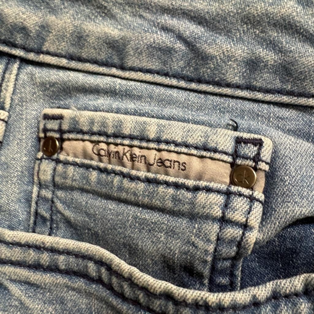 Calvin Klein Jeans Womens City Short Denim Bermuda Shorts Size 14 Blue Stretch