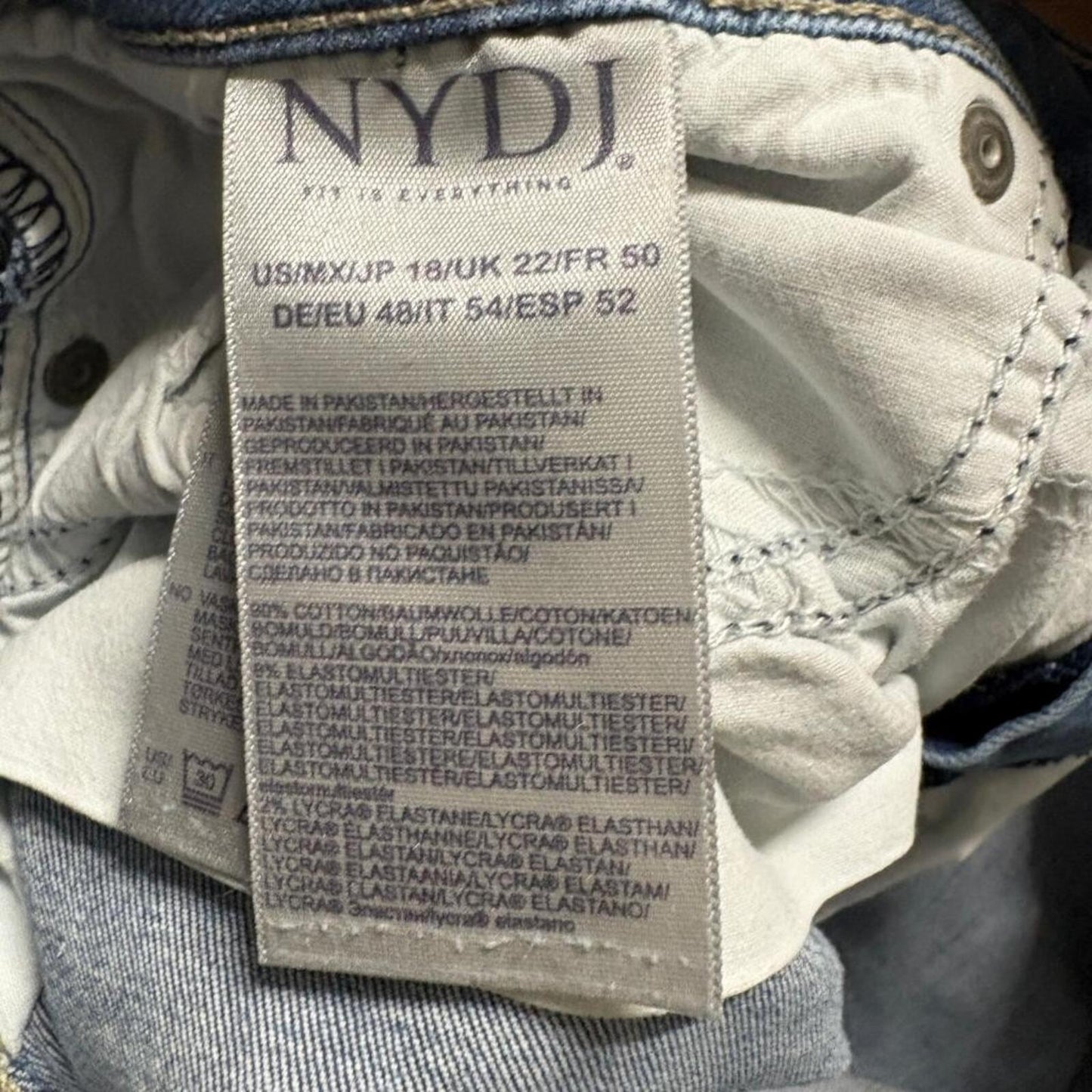 NYDJ Marilyn Straight Jeans Womens Size 18 Light Wash Stretch Blue Denim
