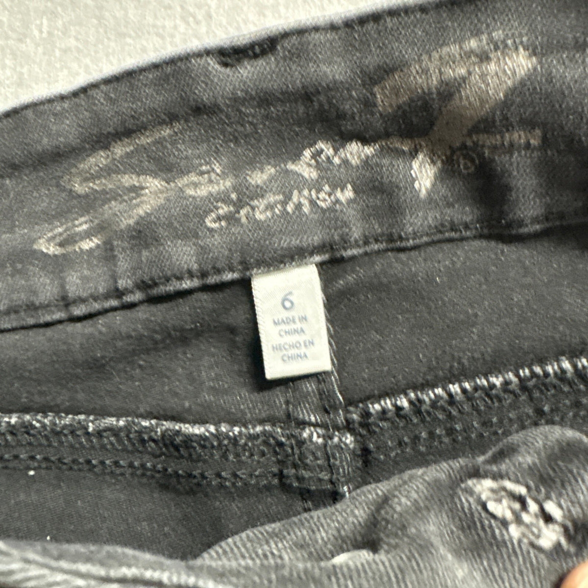 Seven7 Distressed Skinny Jeans Womens Size 6 Gray Ripped Knee Denim