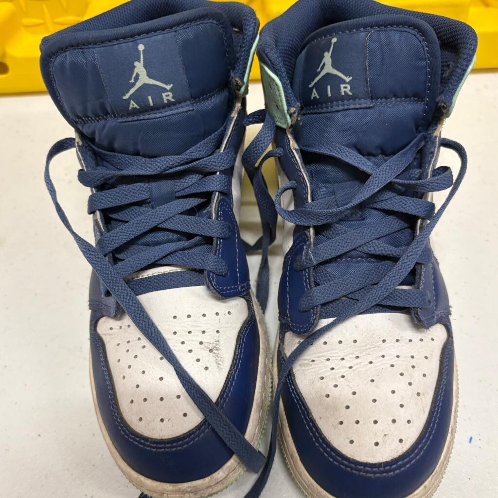 Nike Air Jordan 1 Mid GS Mystic Navy Mint Foam 554725-413 Size 6.5Y Sneakers