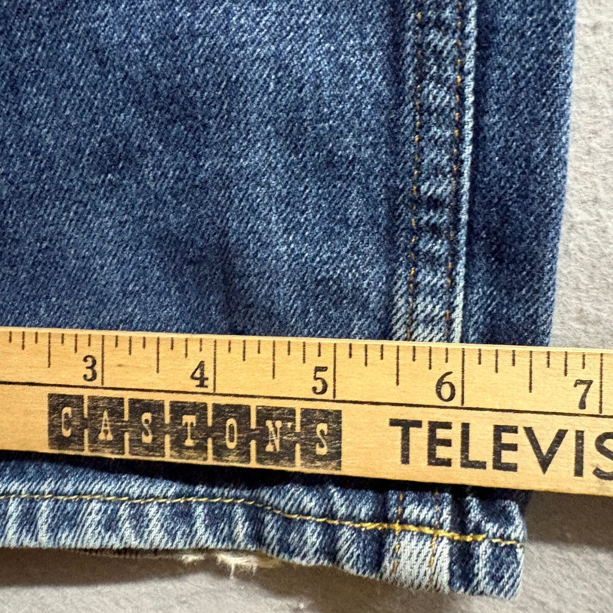 Hollister Jeans Mens 32x34 Blue Denim Button Fly Straight Leg 100% Cotton