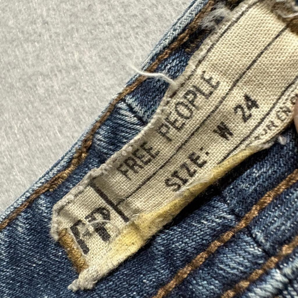 Free People Distressed Skinny Jeans Womens Size 24 Blue Denim Frayed Hem Crop