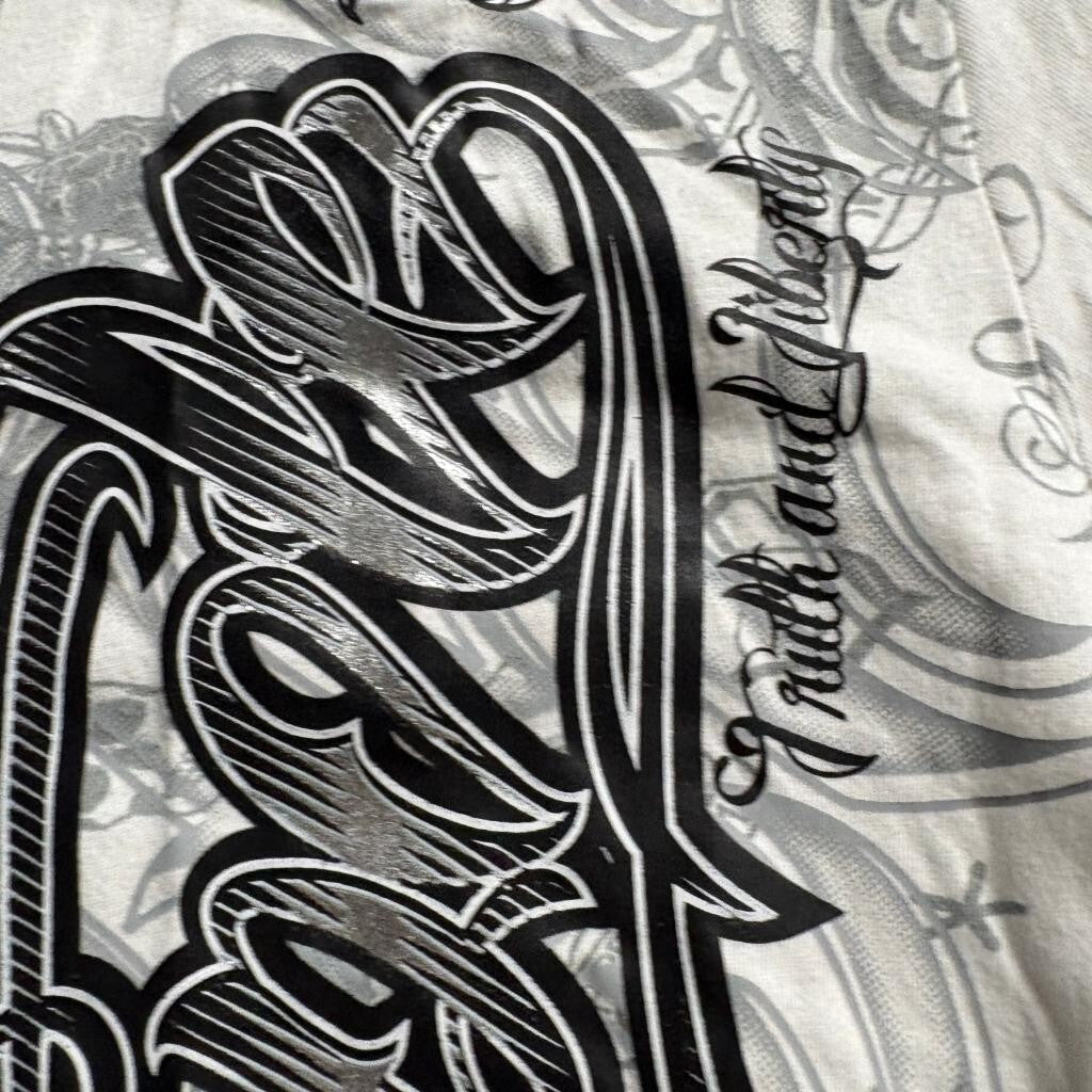 Southpole T-Shirt Mens XL White All Over Print Skull Tattoo Graphic Y2K New
