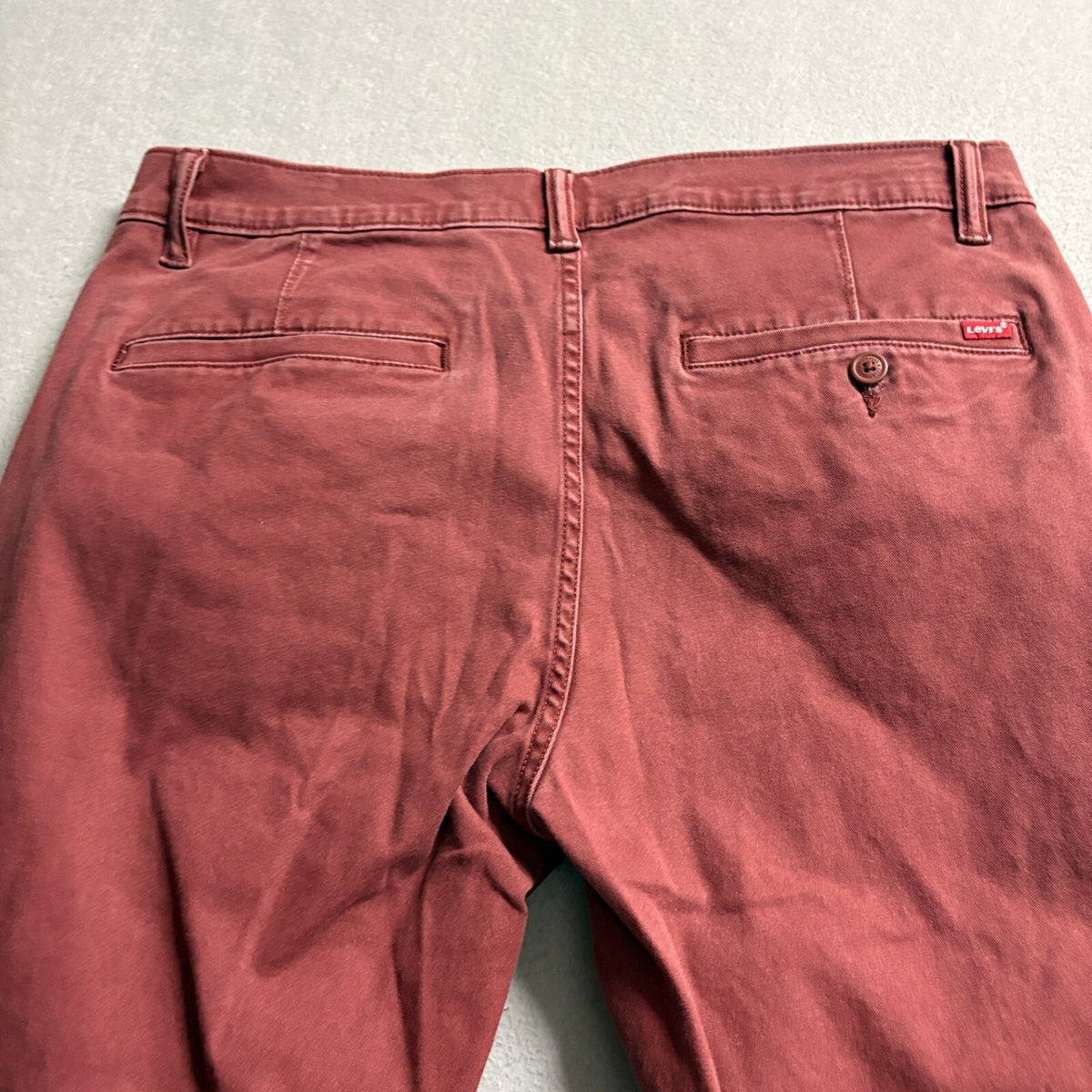 Levis XX Chino Relaxed Taper Pants Mens 32x29 Red Burgundy Cotton Stretch
