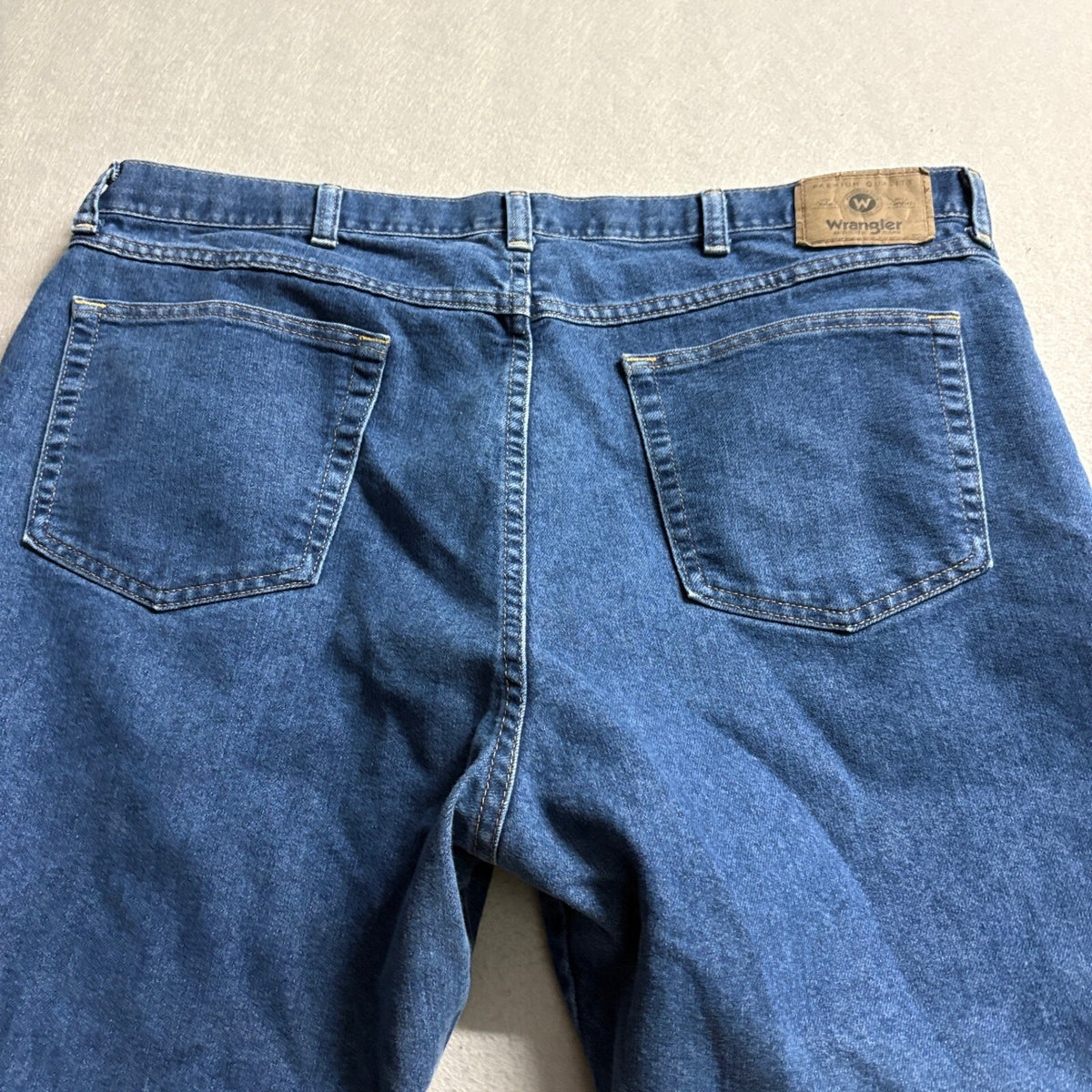 Wrangler Hero Mens Blue Denim Regular Fit Jeans Size 40x32 85900DW Medium Wash