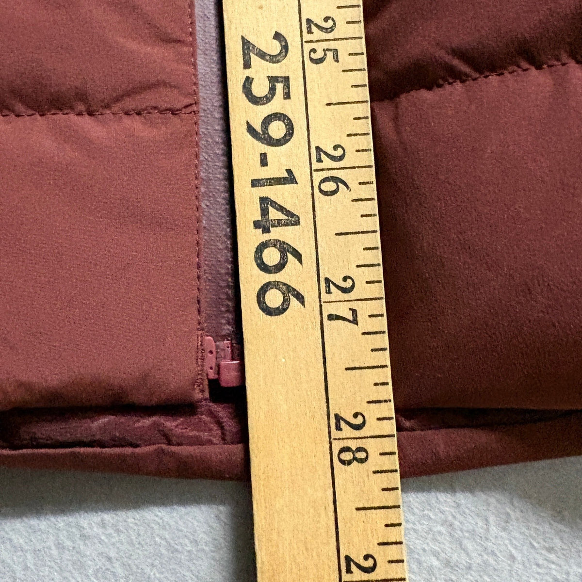 Lululemon Down Vest Womens Size 8 Burgundy Red Goose Down Quilted Puffer Running