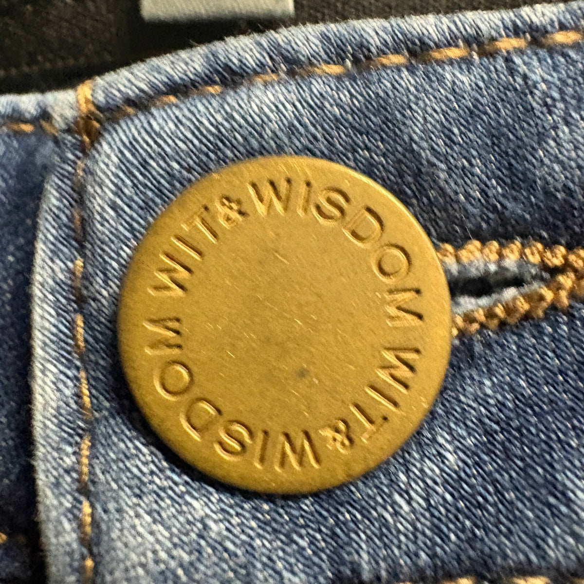 Wit & Wisdom Denim Bermuda Shorts Size 4 Medium Wash Stretch Blue Jeans