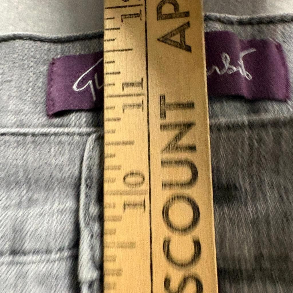 Gloria Vanderbilt Amanda Jeans Womens 10 Average Gray Denim High Rise Straight